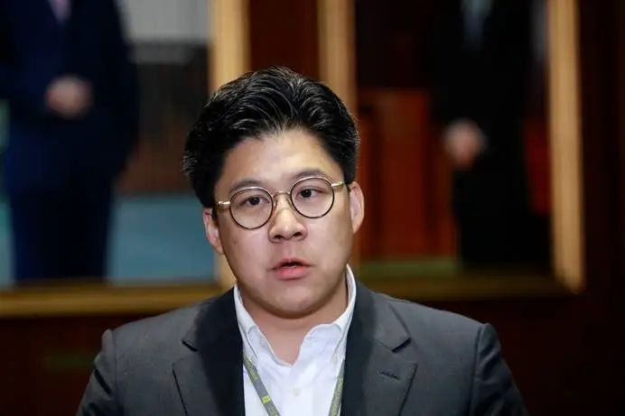 霍启刚对主办单位Tatler的安排表示非常失望。图源：香港文汇网