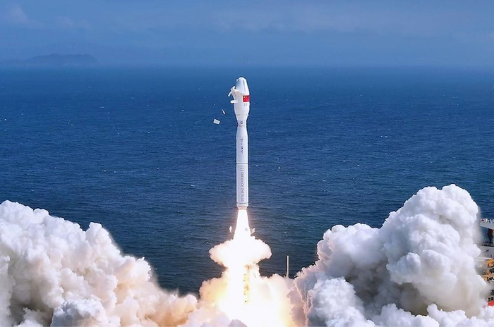 徐冰艺术卫星创作驻留项目