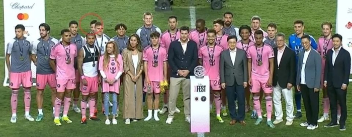 梅西香港表演赛风波升级霍启刚发声要求道歉网友怒斥违约诈骗