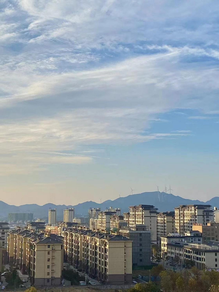 罗衣的县城（受访者供图）