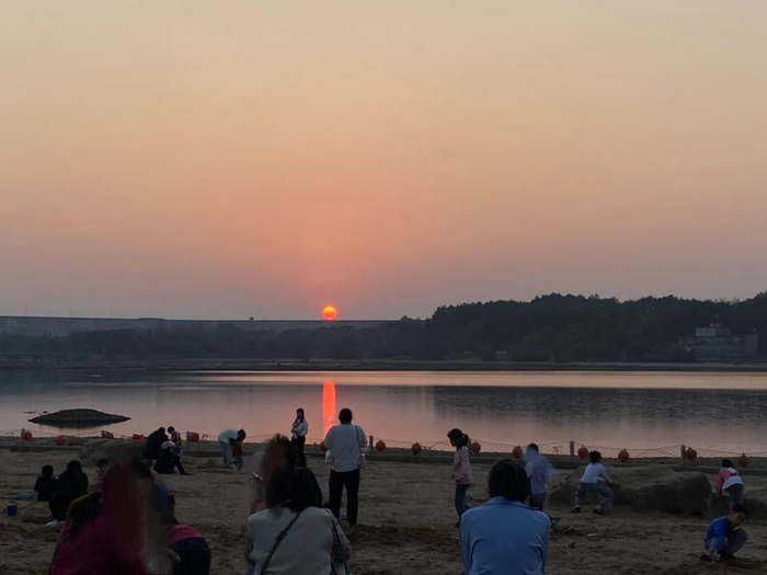 县城，缱绻也平静（受访者供图）