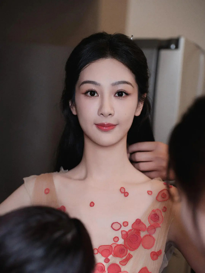 杨紫 图据：视觉中国