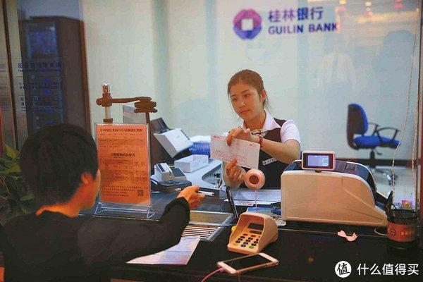 取钱时,为何银行会问你取钱用途?这样的回答最好,早了解不踩坑