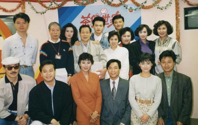 60岁李美凤全家福罕曝光,凭美貌二婚嫁豪门,诞龙凤胎后神隐24年|林敏