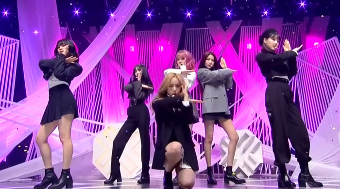 四年前的今天200207gfriend带来的现场舞台