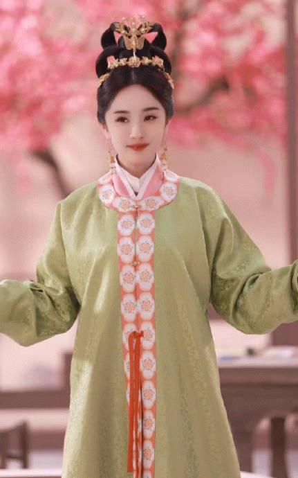 好美的杨幂落地古装!