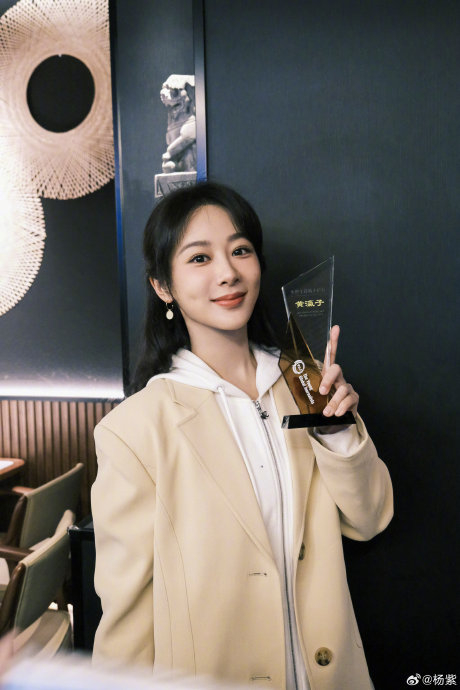 追杨紫的剧很放心的原因,她真的很认真对待角色……|杨紫_新浪新闻