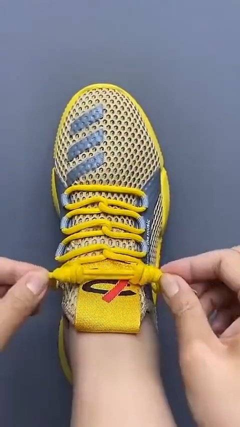 运动鞋这样系鞋带就是要自信满满你学废了吗