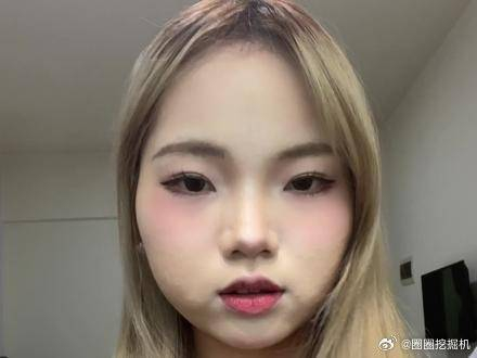 所有圆脸细软塌mm都来学这个蛋卷头