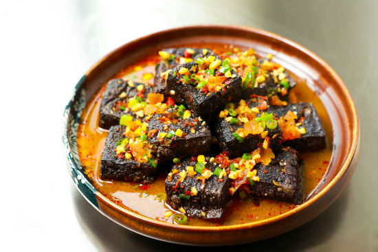 美国侨报湖南臭豆腐预制菜飘香海外华人餐桌