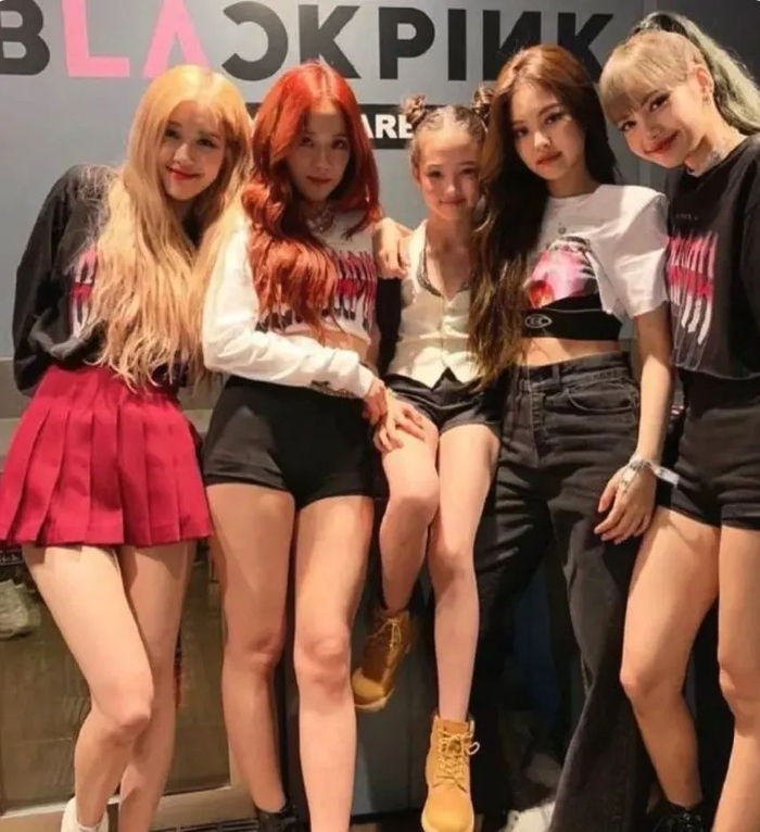 black label,号称"小jennie"…(练习生照片)韩网仔细扒了照片里teddy