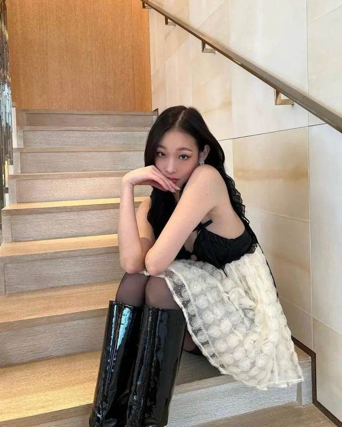 韩美混血儿baileysok,还没正式女团出道,ins粉丝已经破百万…(ella