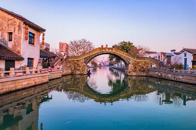 江苏无锡南长街,古色古香,温婉绵长,在江南水乡看灯火阑珊|无锡市