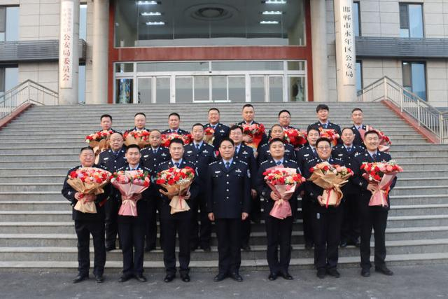 春节前夕,邯郸永年区公安局亲切慰问异地交流派出所所长