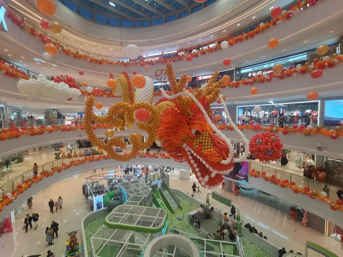 吾悦广场年味十足