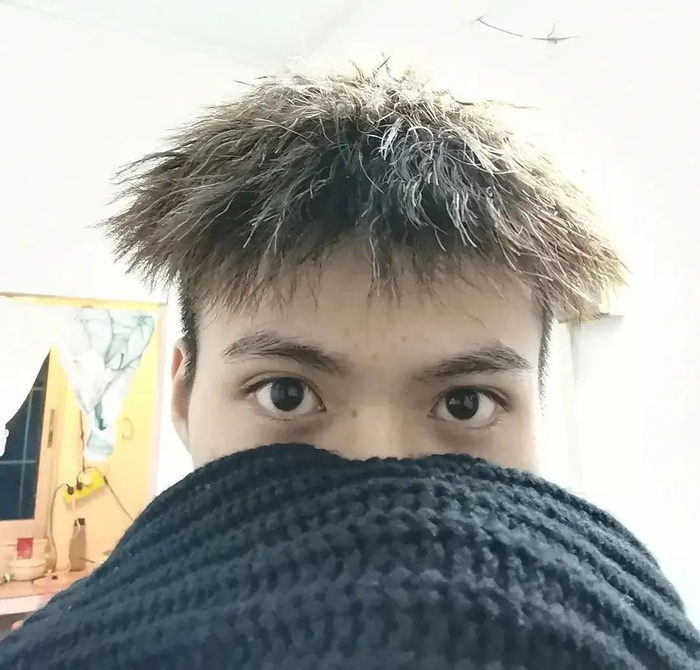 花2000元烫头后我丑得不敢回家过年