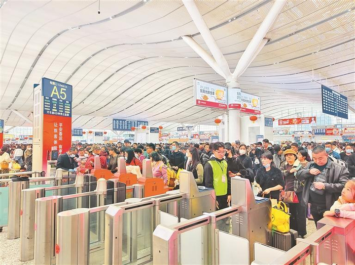 深圳北站单日发送旅客299万人次