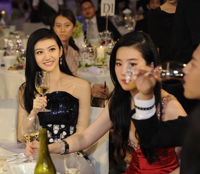 刘亦菲景甜早期同框