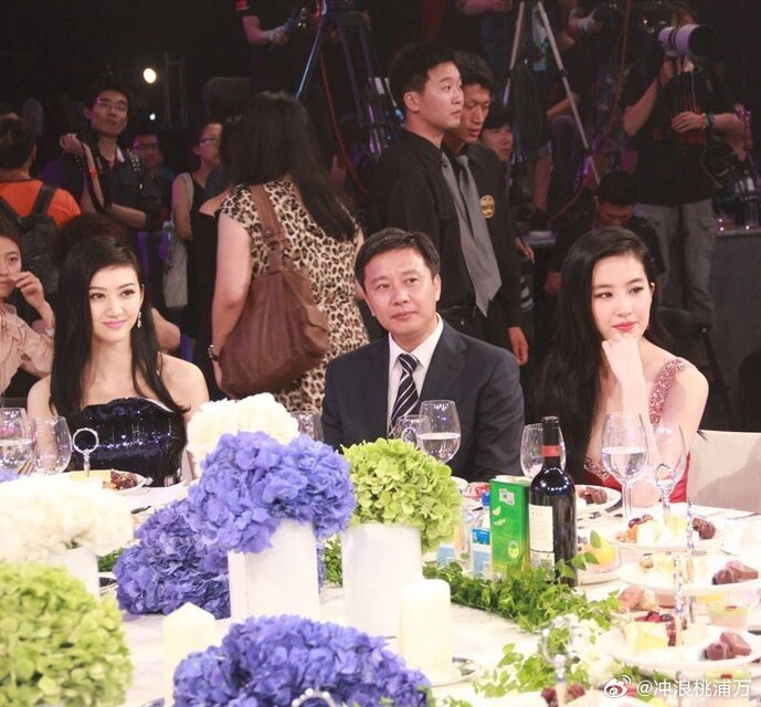 刘亦菲景甜早期同框的照片对我的眼睛太友好了