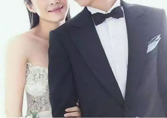 娱乐圈稀缺的真男人,被封杀8年,只为一个女人|陈楚生|娱乐圈_新浪新闻