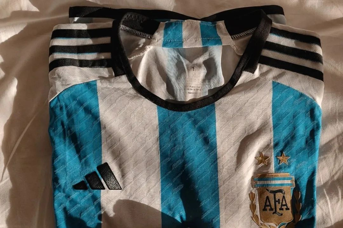 世界级球王，演绎何为世界级的公关灾难。