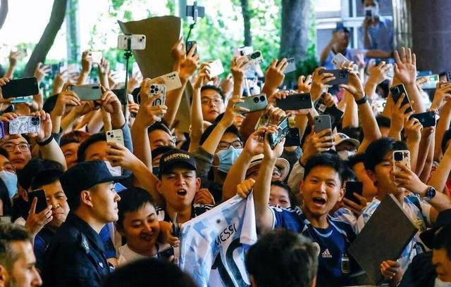 名记呼吁:梅西3月的中国行,球迷最好"不看不买票"!