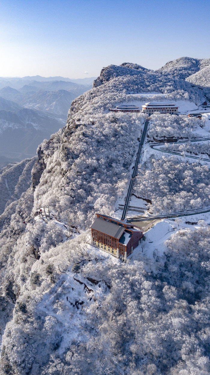 吸引游客春节体验"冰火两重天"|汉中市|西岭雪山|滑雪场_新浪新闻