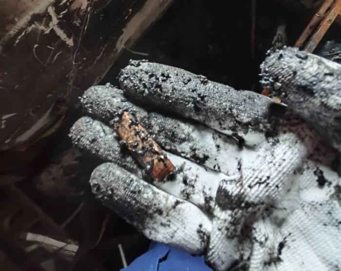 湖州一员工宿舍起火,他乱扔烟头被拘留!