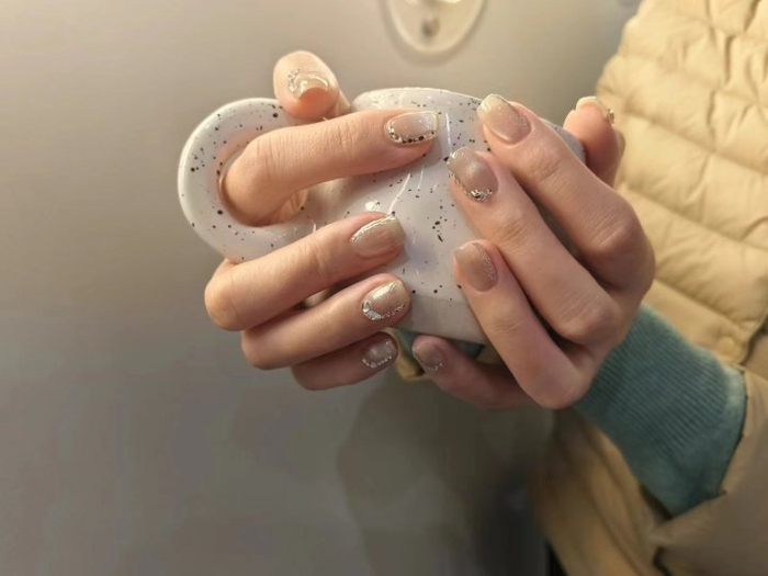 i-nail店里的美甲款式 受访者供图