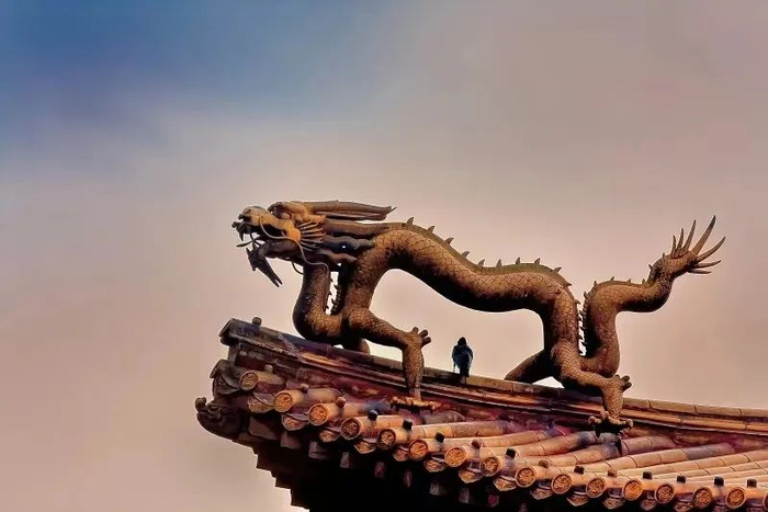 故宫雨花阁上的鎏金飞龙 图源：视觉中国