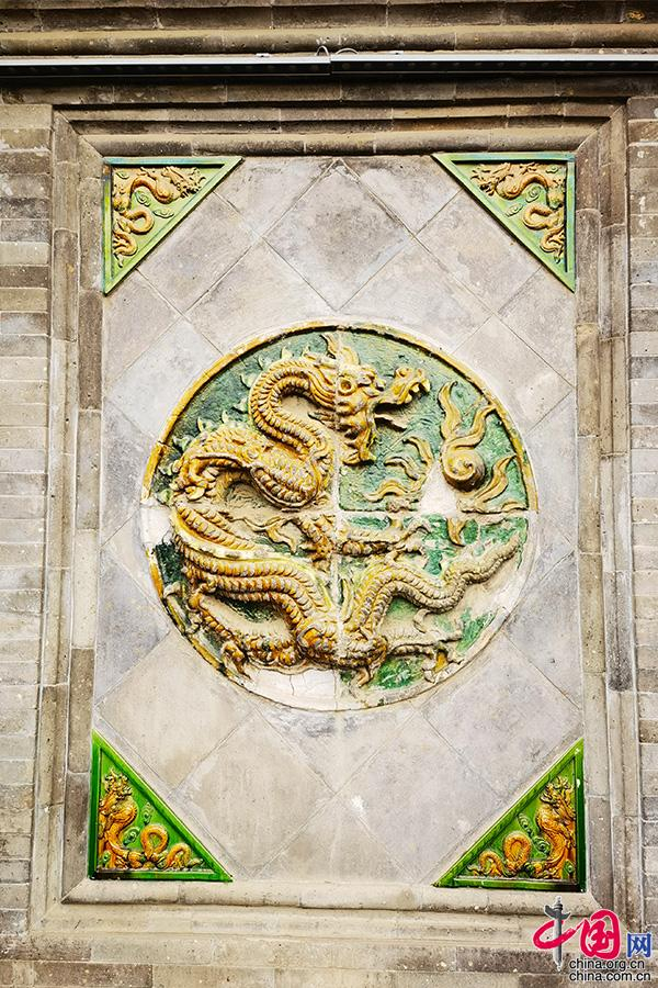 话龙古建筑中的龙元素除了吉祥的含义还可卖萌