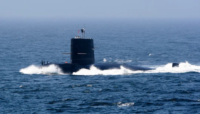 海军 军事 潜艇 700_399