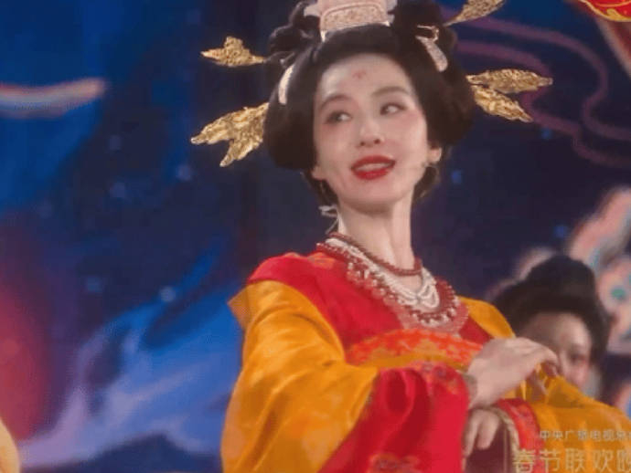 杨幂 刘诗诗春晚动图,谁让你惊艳了?|杨幂|春节联欢晚会|刘诗诗_新浪新闻
