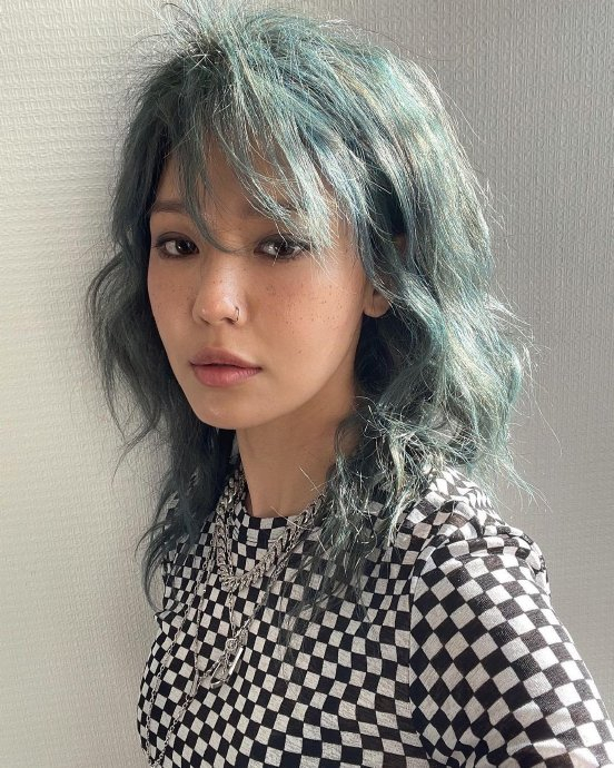 240209 instagram更新 hipster太酷了吧|崔秀英_新浪