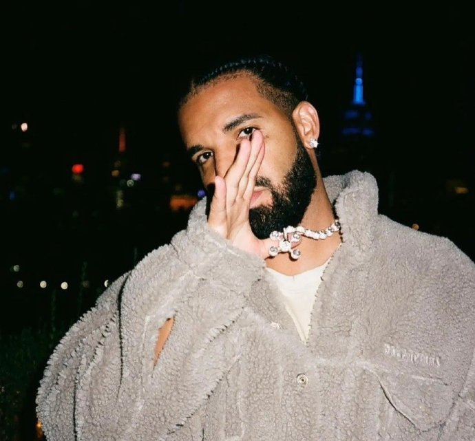 drake在纳什维尔的一场演出中谈到了他在|纳什维尔