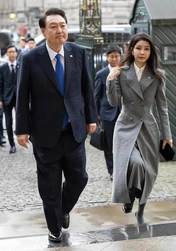 韩国总统尹锡悦和其夫人金建希（资料图）