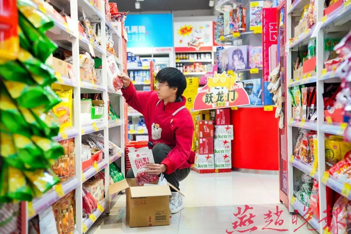 木兮里购物公园好特卖员工贾俊豪