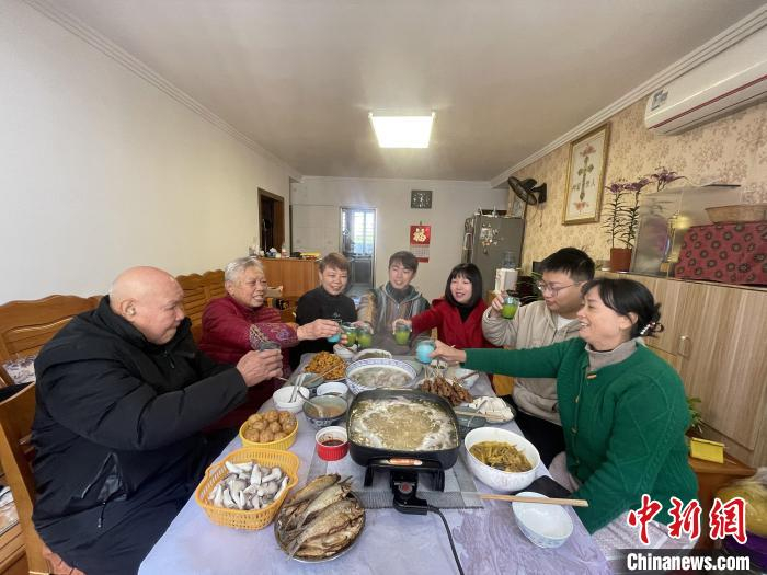 【原创】读诗人青山隐士《古诗.庆团圆》有感