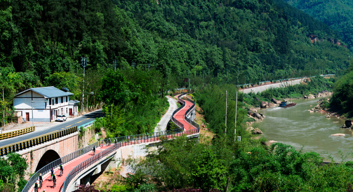 ▎赤水河谷旅游公路（图源：赤水河谷国家级旅游度假区）