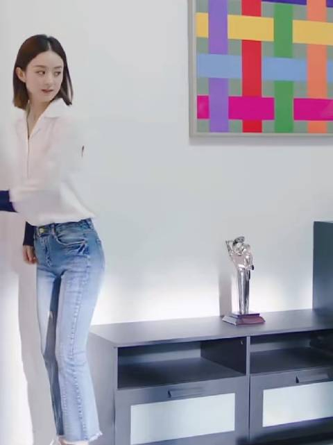赵丽颖蜜桃牛仔裤