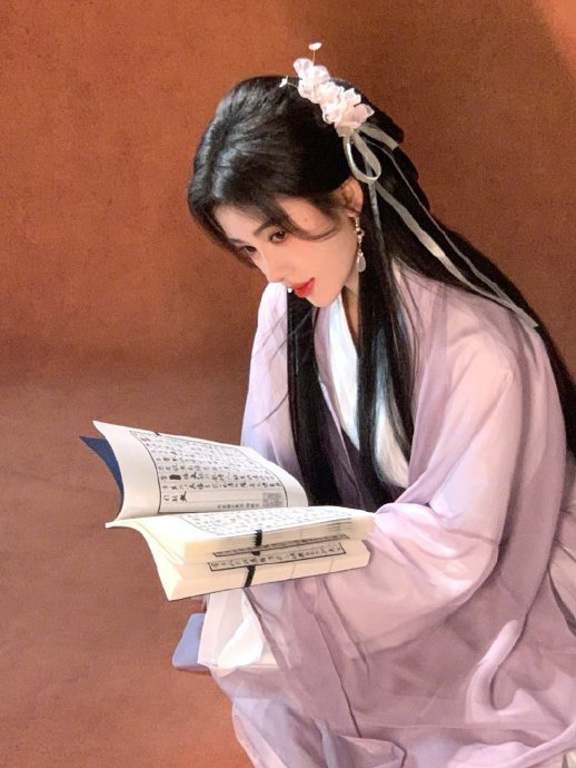鞠婧祎东方卫视春晚造型,轻轻松松就被小鞠美到了……|鞠婧祎|东方