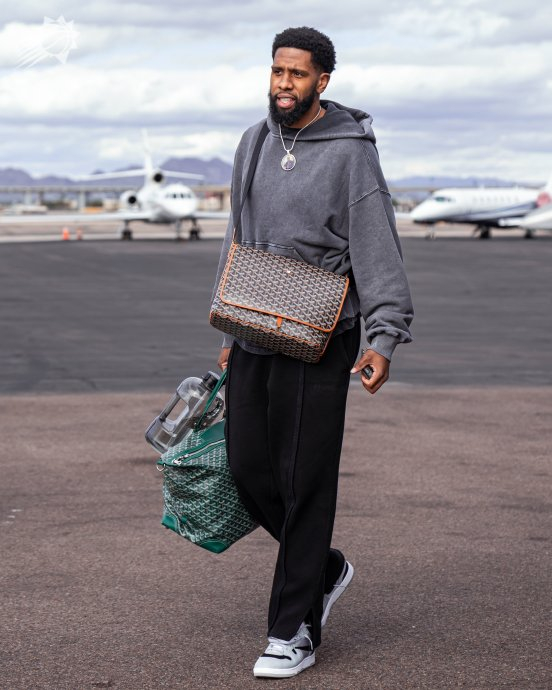 罗伊斯奥尼尔谈自己的传球能力和防守|罗伊斯奥尼尔_新浪新闻