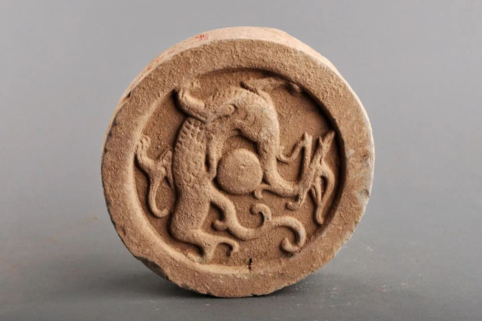 汉青龙纹瓦当。图源 | 陕西历史博物馆官网