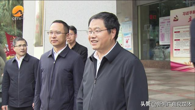 新春走基层泉州市领导慰问坚守岗位干部职工