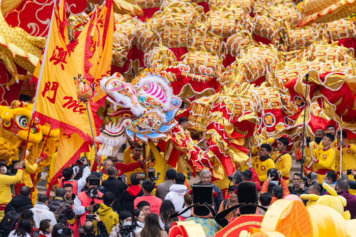 澳门过大年金龙献瑞贺新春