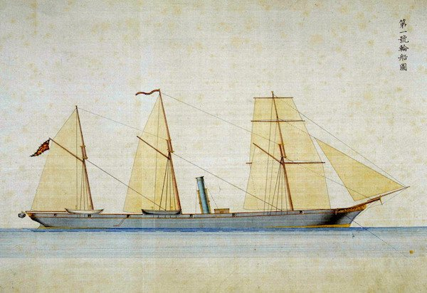 “万年青”船上的龙旗