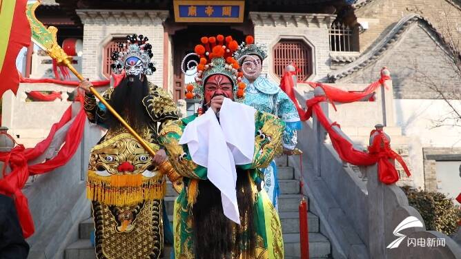 猜灯谜赏花灯潍坊十笏园新春国潮庙会盛装亮相