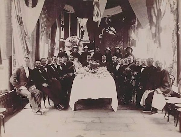 1898年自强军送别德国教官时的合影