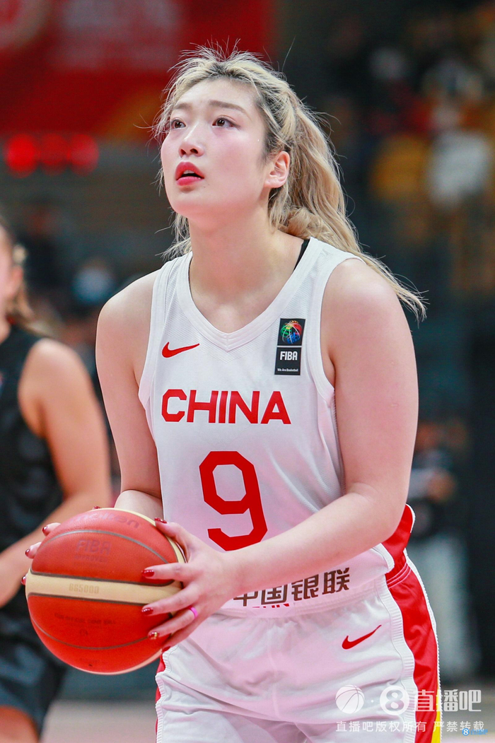 李梦:好好准备下一场 谢谢支持我们的球迷朋友们|李梦|女篮|中国女篮