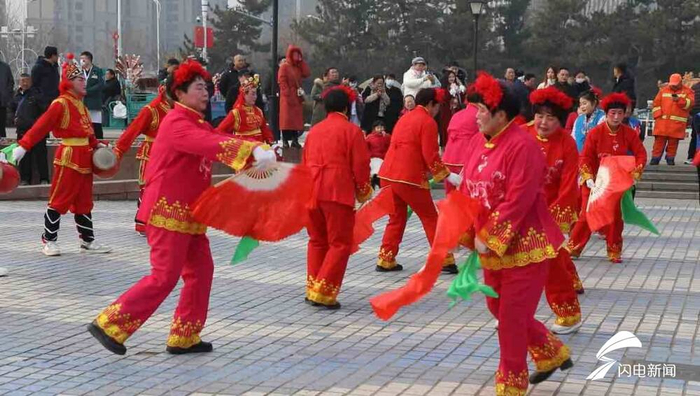 威海特色民俗大活报舞出喜气洋洋幸福
